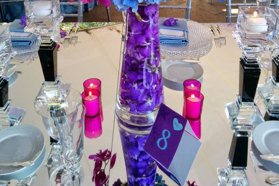 Modern centerpiece