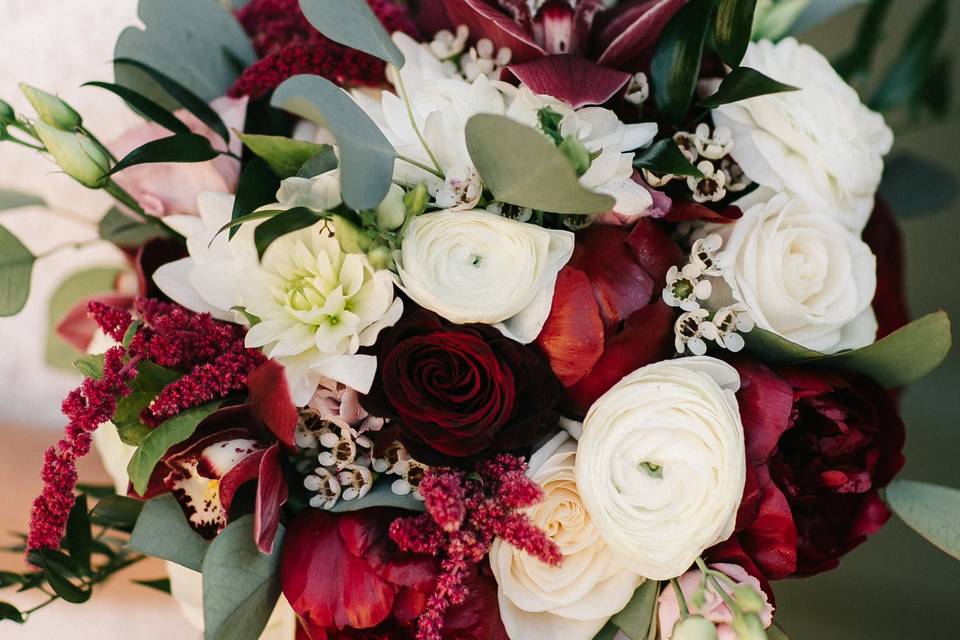 Burgundy Fall bouquet