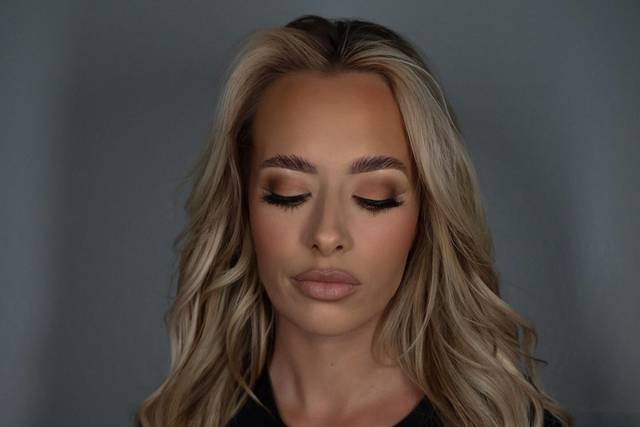 Neutral eyeshadow