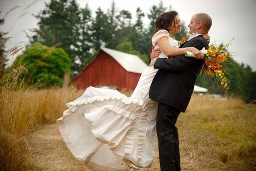 Bride and groom on Lopez Island