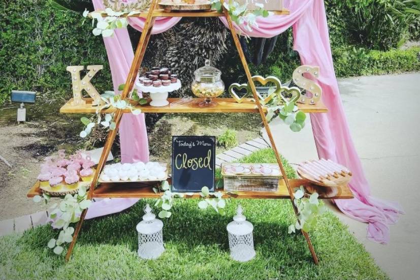 Dessert display