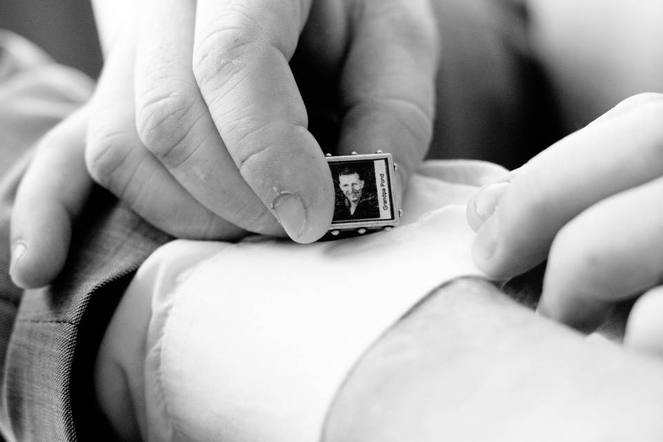 Allison Niles Photography - Getting ready