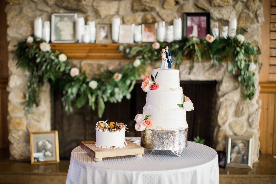 Walker's Landing Cake Display