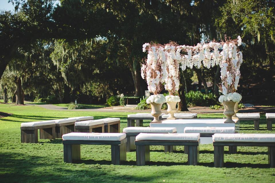 Lawn ceremony setup