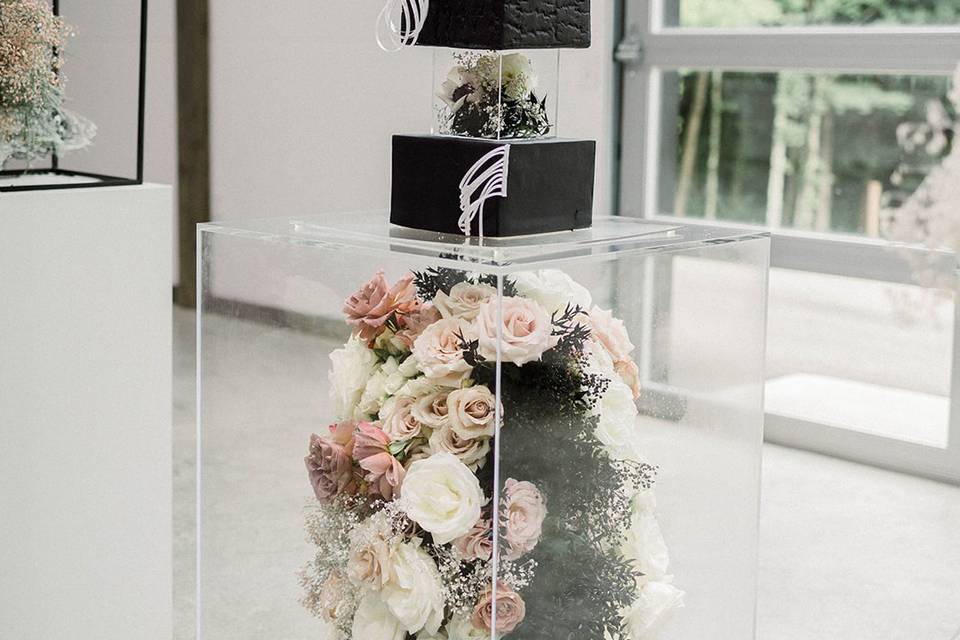Cake display