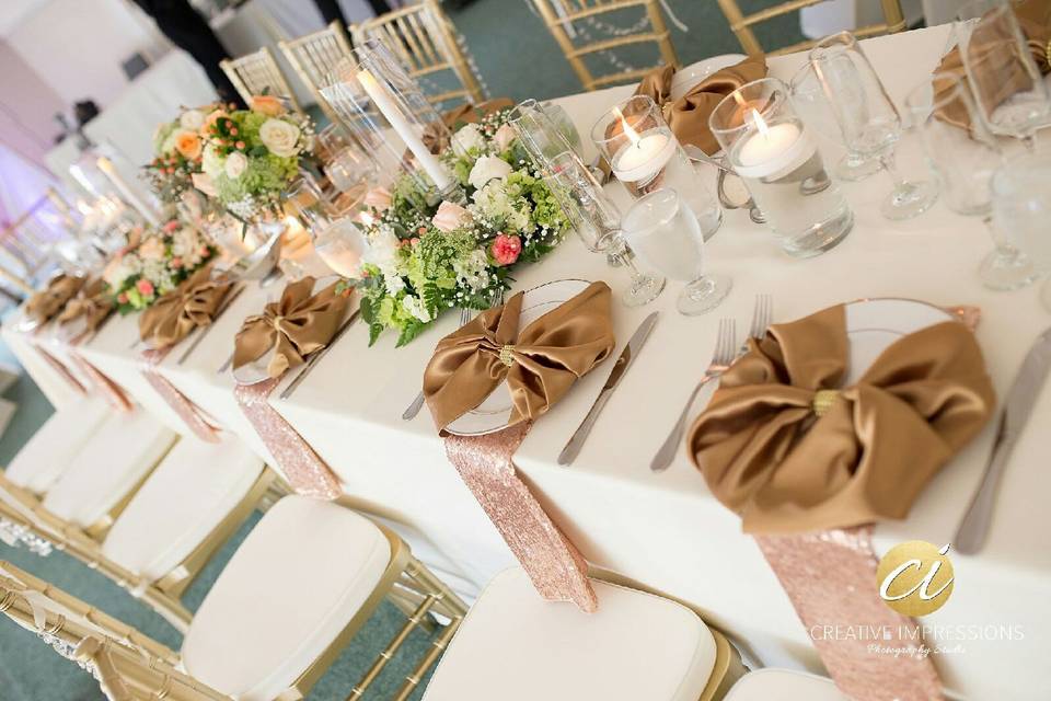 A beautiful place setting designed by Touche Events (Carla Walker) and photographed by Creative Impressions