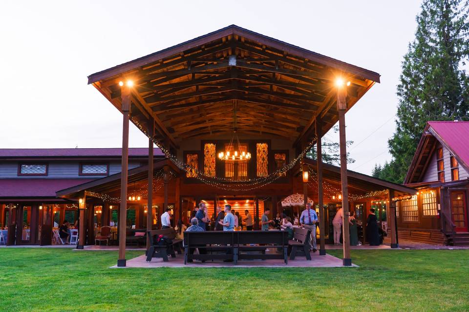 The Barn Cocktail Hour