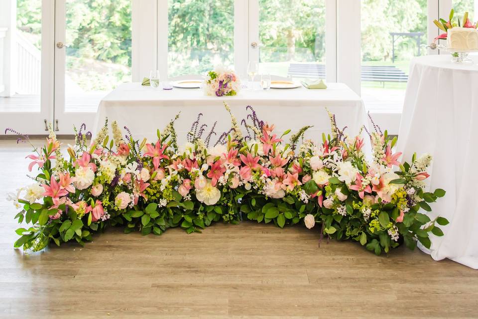 Lodge sweetheart table