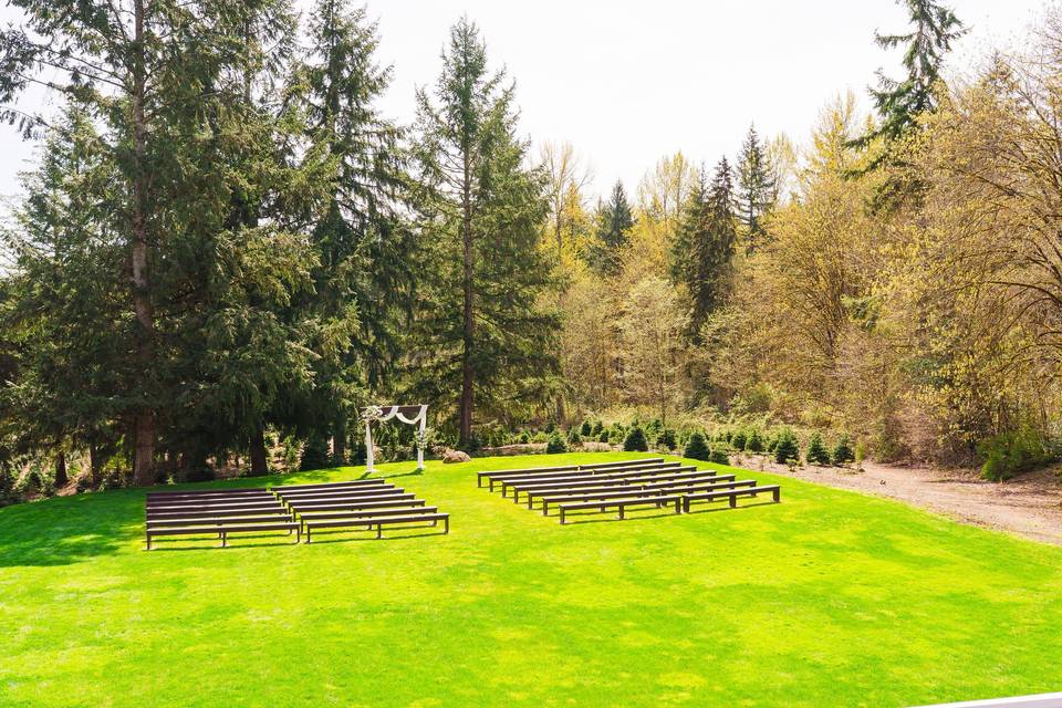 The Lodge Ceremony Lawn