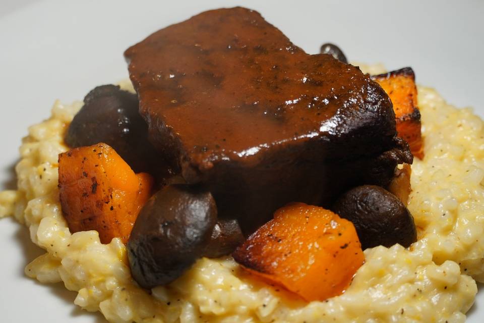 Short ribs with corn risotto