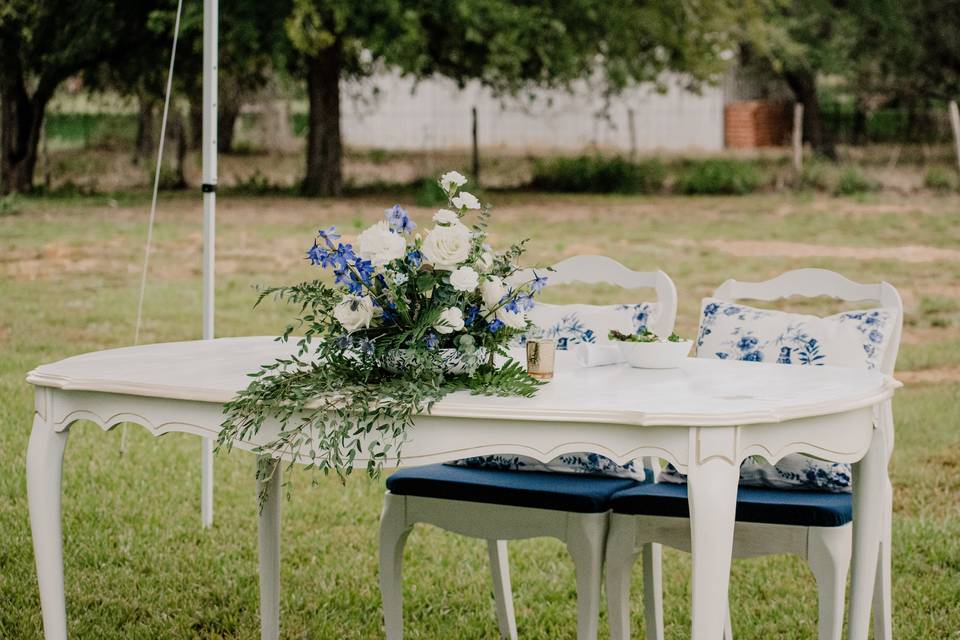 Sweetheart table set