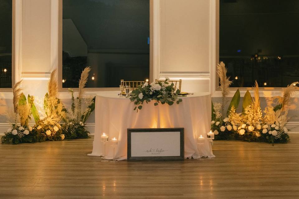 Sweetheart table