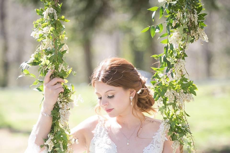 Bridal tree swing