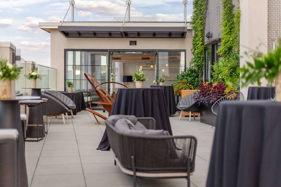 Sun Deck Reception -  Skyline