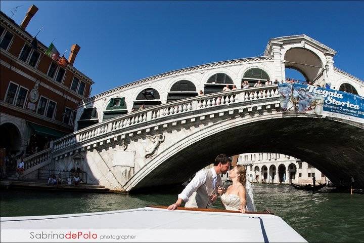 Get married in Venice and take a stroll on the Grand Canal. The Rialto bridge is the perfect place to seal your love with a kiss.