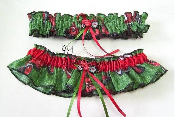 Farmall inspired wedding garter set.
We are not affiliated with or sponsored by International Harvester in any manner. The fabric item is handcrafted by us and is not a licensed International Harvester product.