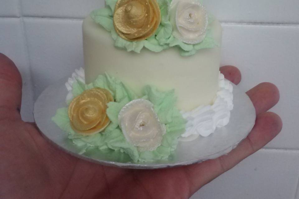 Individual, Miniature Wedding Cakes