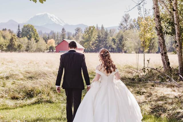 Couple and Mt. Rainier view