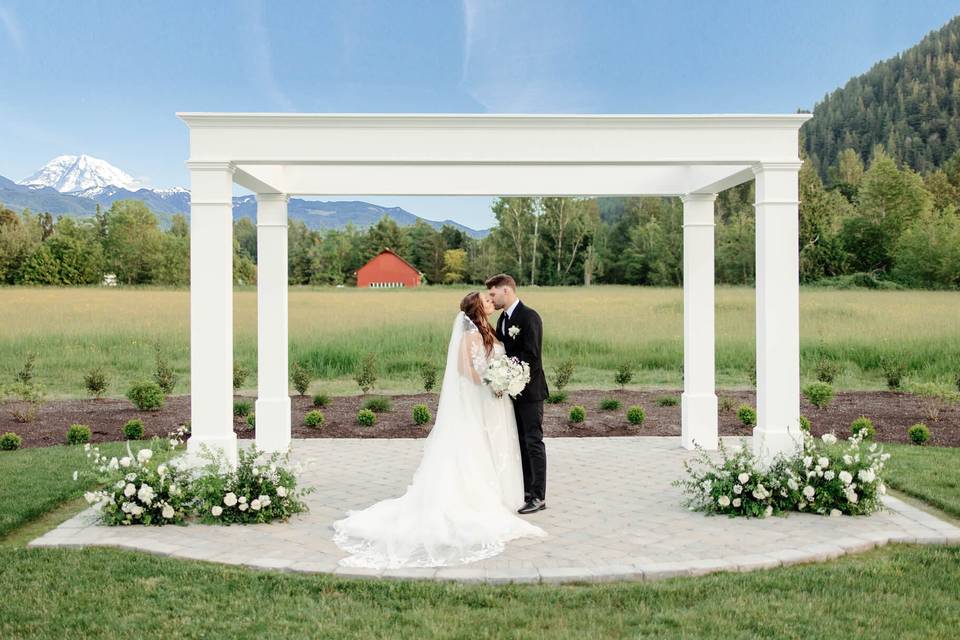 Ceremony arbor