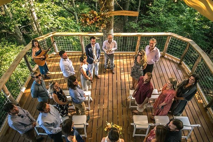 Micro Wedding in the Treehouse