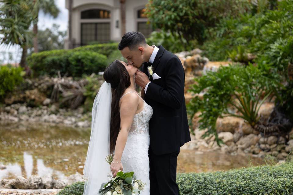 Couple Bridge Photo