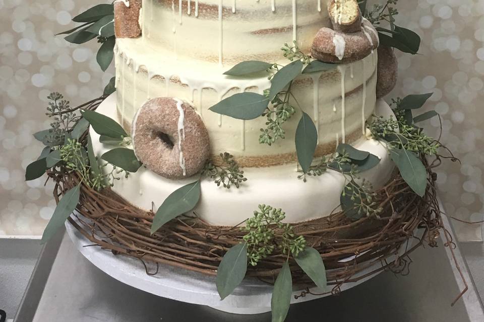 Naked Cake, Donuts, Drip