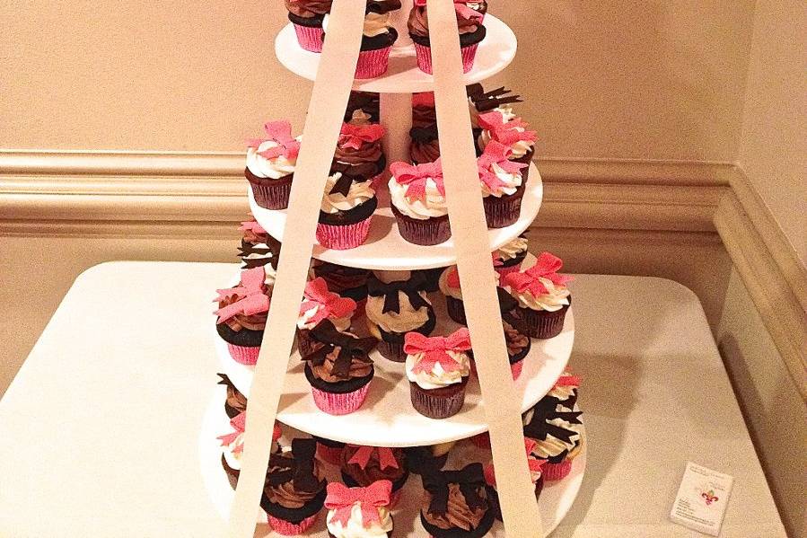 Cupcake towers!