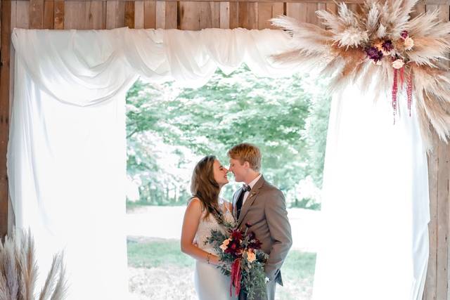 Ceremony pampas grass & drape