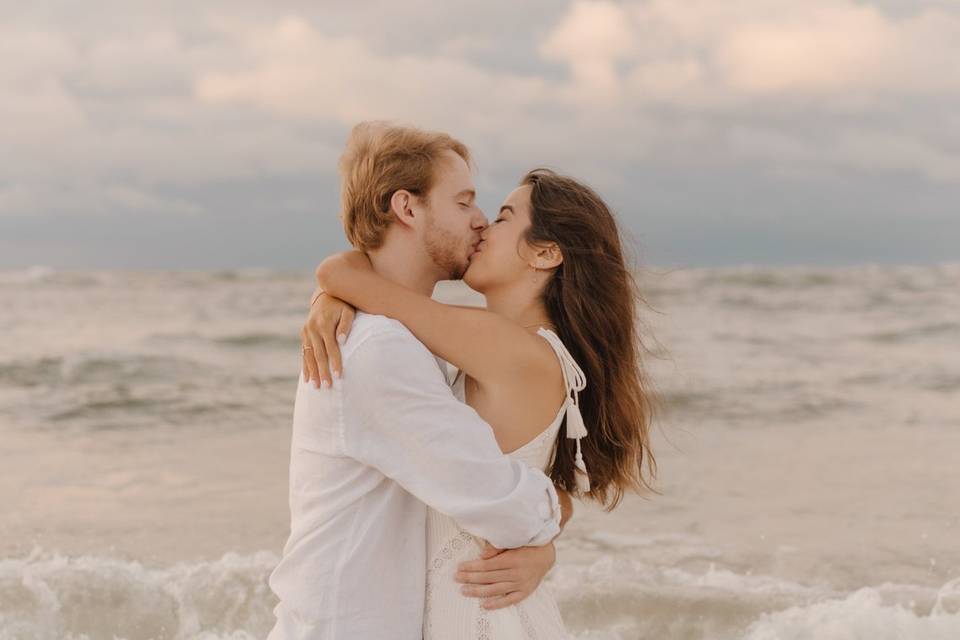 Tybee Island Engagement Sessio