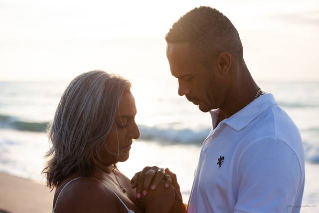 Engagement session on the beach