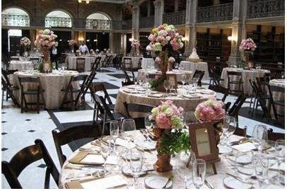 Dainty reception design