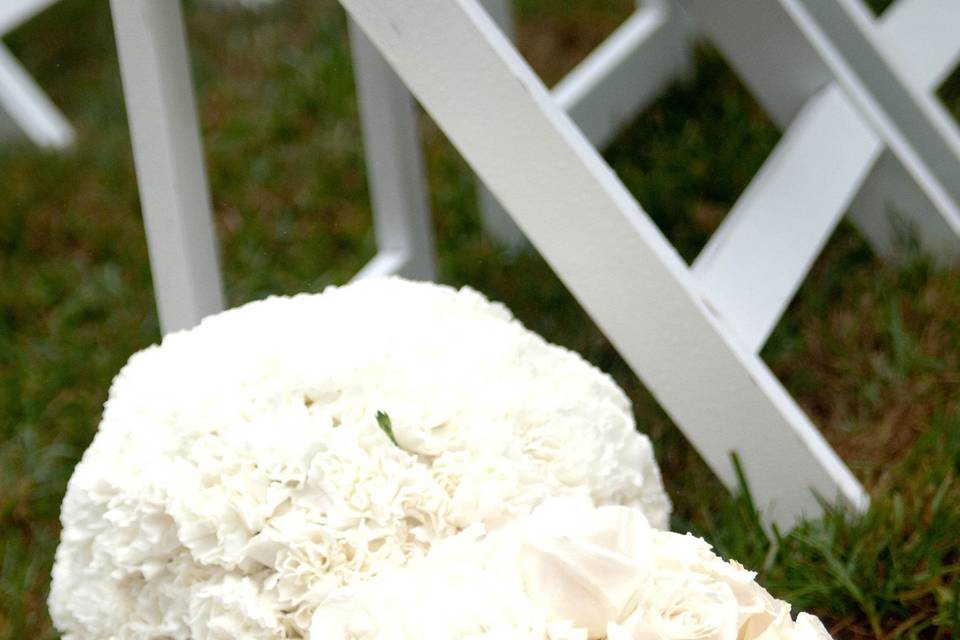 White wedding flowers