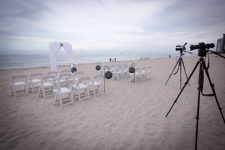 An intimate Beach Ceremony