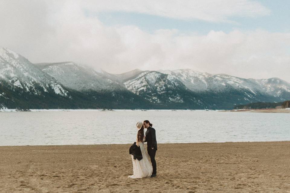 Cle Elum Lake Elopement