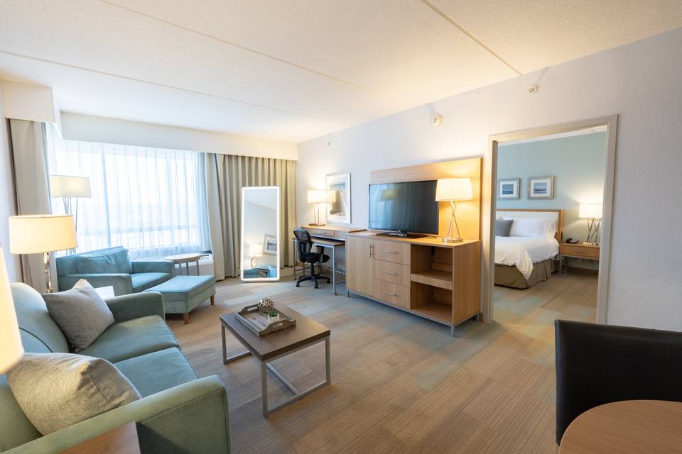 The Mainland at Holiday Inn Manahawkin