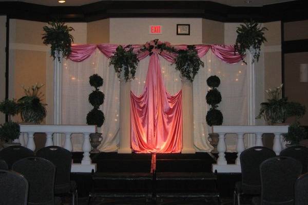 Burgundy and Lime themed wedding, Cake table