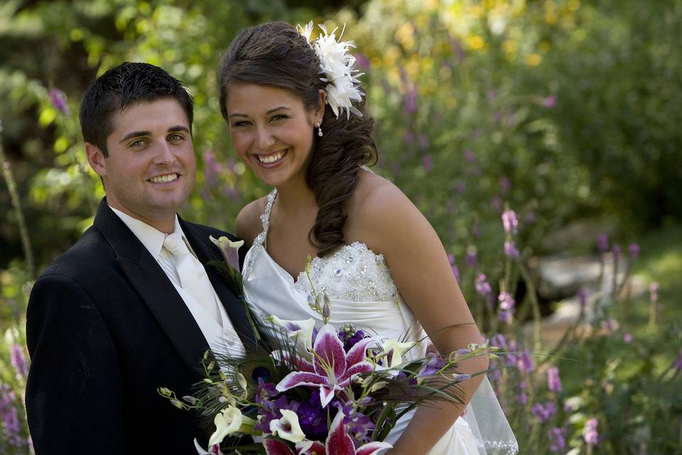 The couple and attendants line up