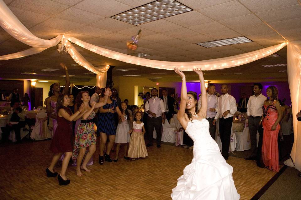 Bouquet toss