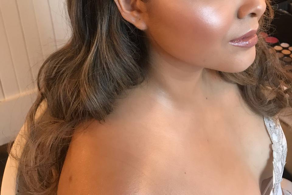 Glowy look with eyes closed