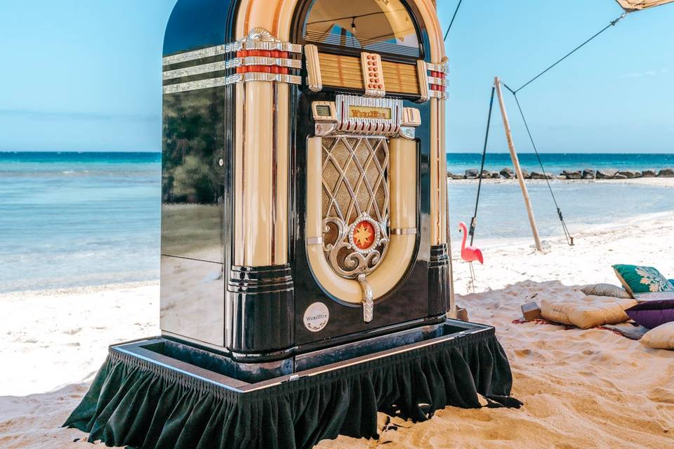 Jukebox beach party