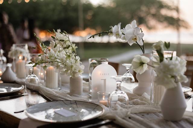 Minimalistic Table Decor