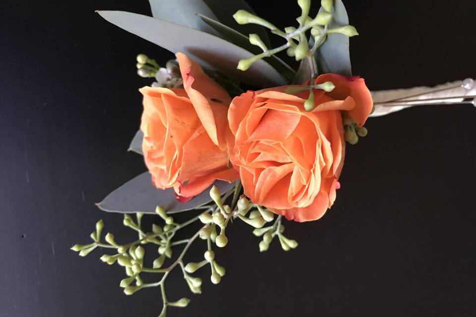 Orange Spray Rose Bout