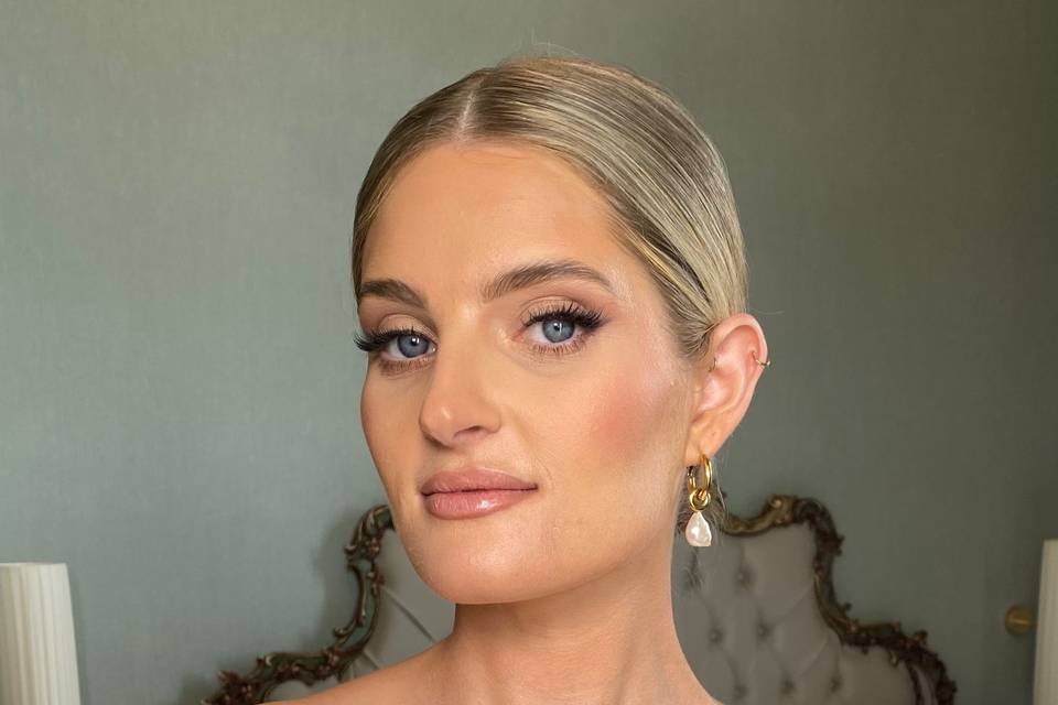 Glam look
