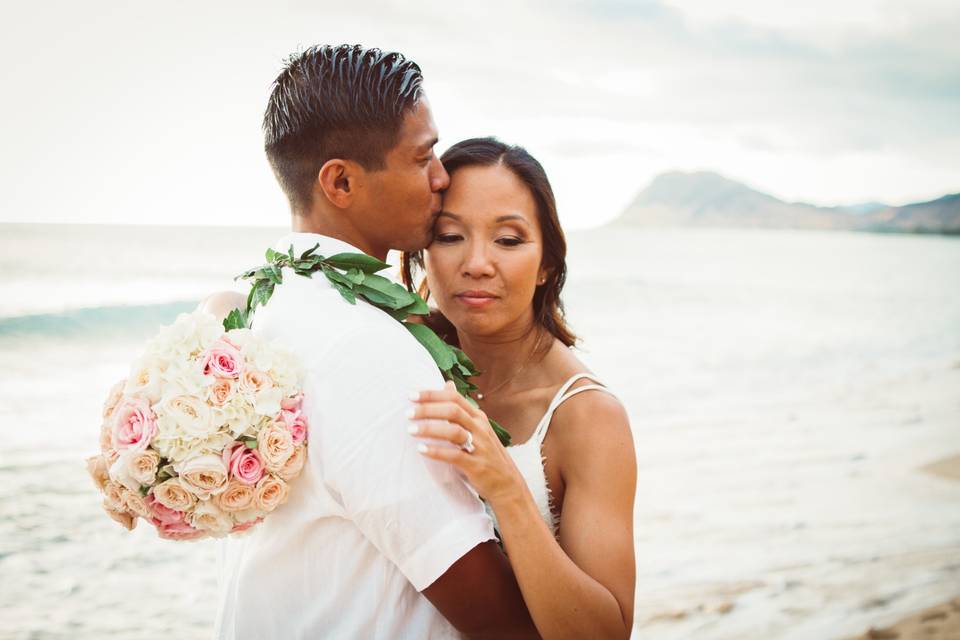 Newlyweds - Shots Hawaii Photography