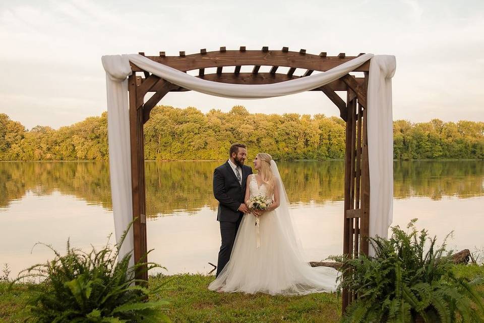 Lakeside pergola with stunning vista