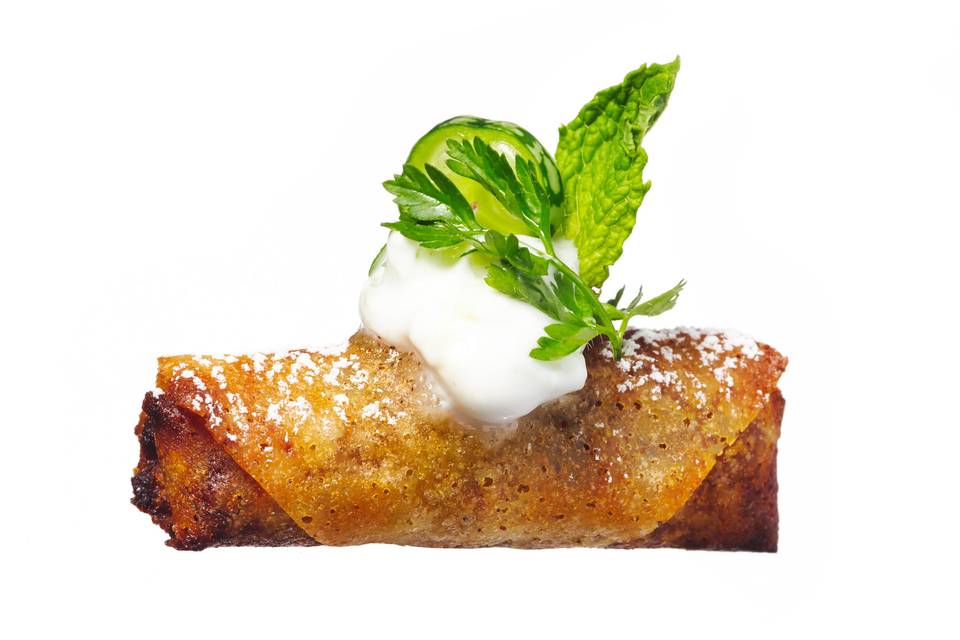 Canapés | curry vegetable samosas