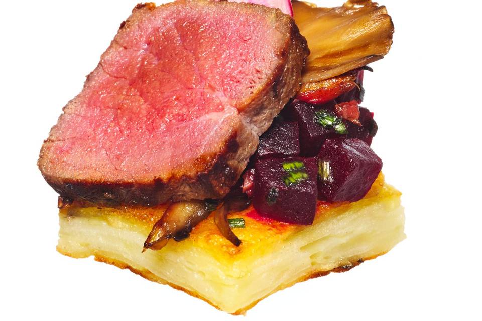 Canapés | seared lamb loin