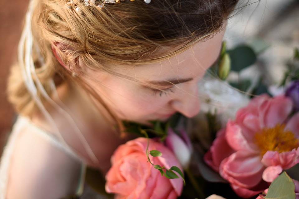 Bridal Portrait- Sedona Elopement on Merry Go Round Rock