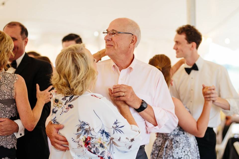 Bouquet toss