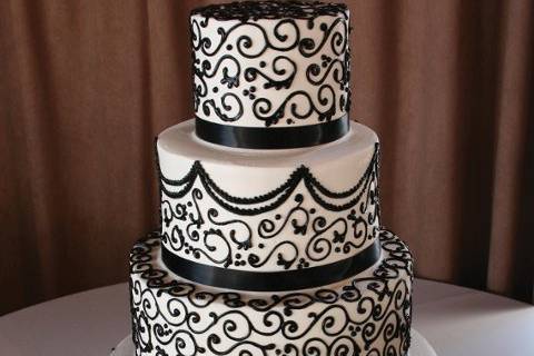Black and white patterned cake